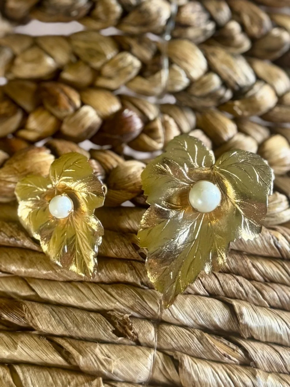 Vintage Sarah Coventry Gold Leaf Faux Pearl Brooch Pin Set Mid Century Modern